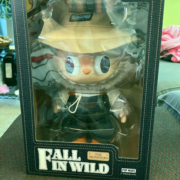 THE MONSTERS FALL IN WILD VINYL PLUSH DOLL LARGE 100% AUTHENTIC POP MART LABUBU - Picture 1 of 7